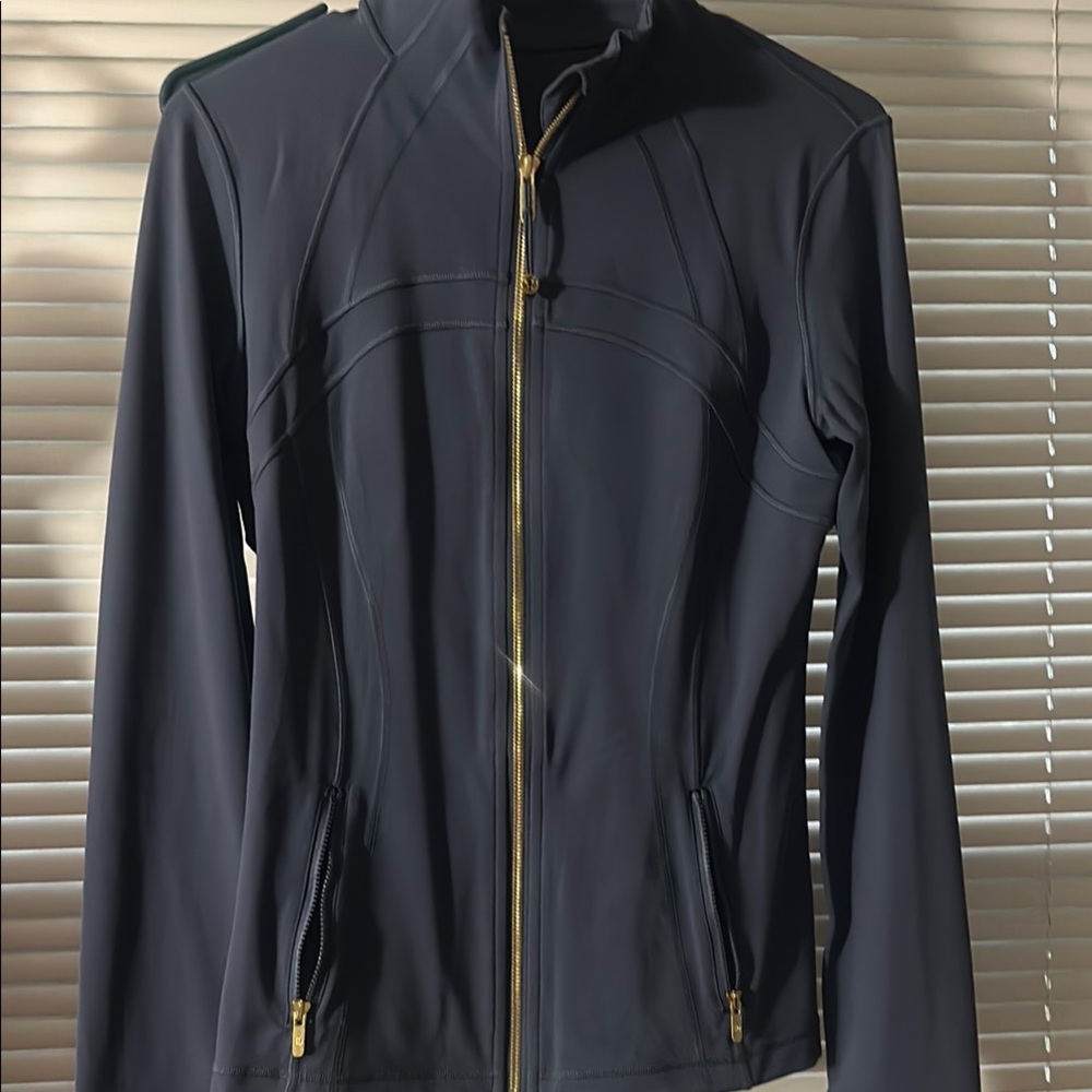 Define Nulu Jacket
